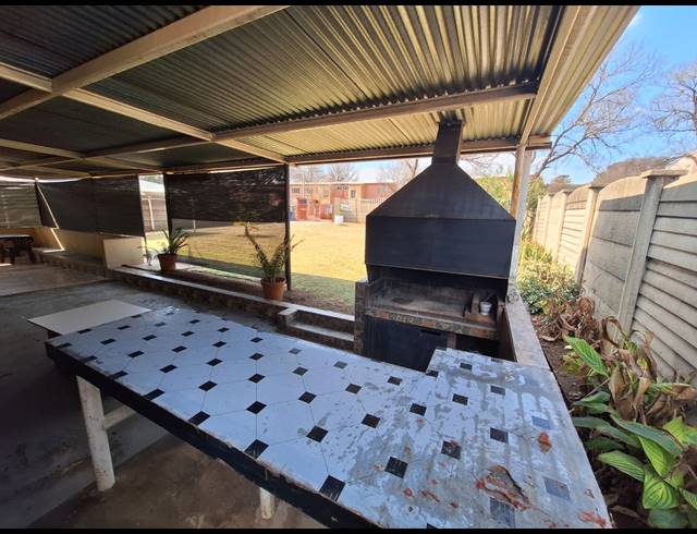 4 BEDROOM HOUSE FOR SALE IN VANDERBIJLPARK CW 6